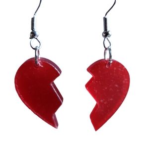 3/$20 Broken heart earrings 💔